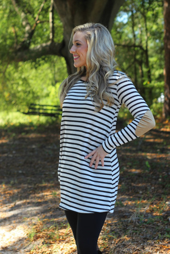 Falling For You Sweater Tunic: Black/Ivory