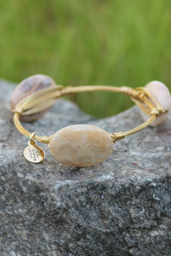 Bourbon And Boweties: Neutral Stone Bangle