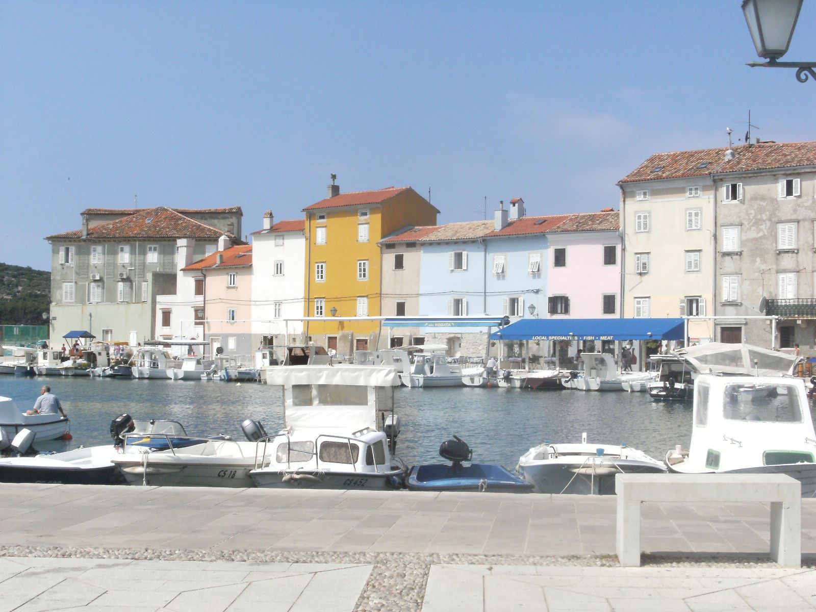 cres10.jpg cres10.jpg
