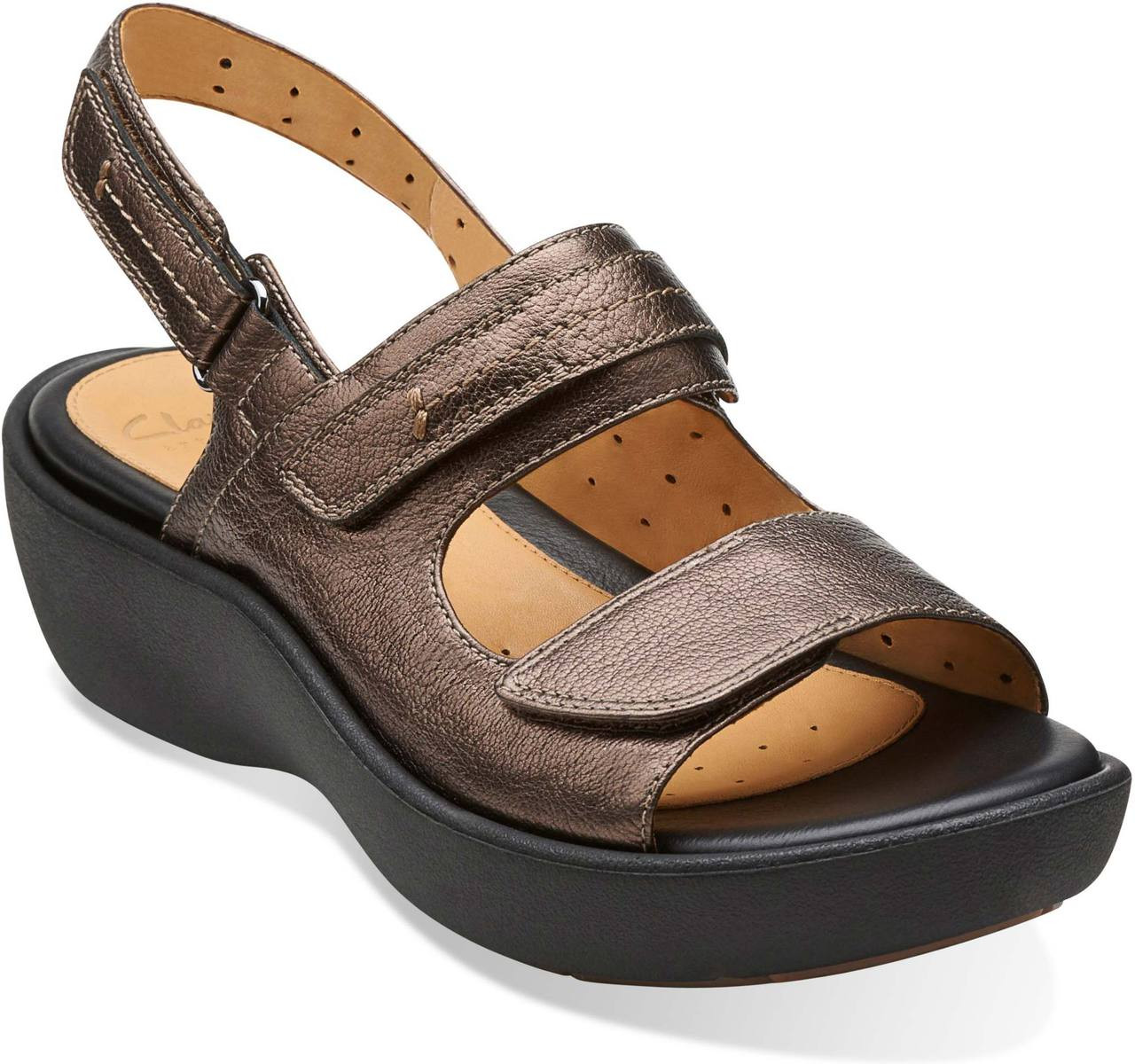 clarks unstructured sandals canada