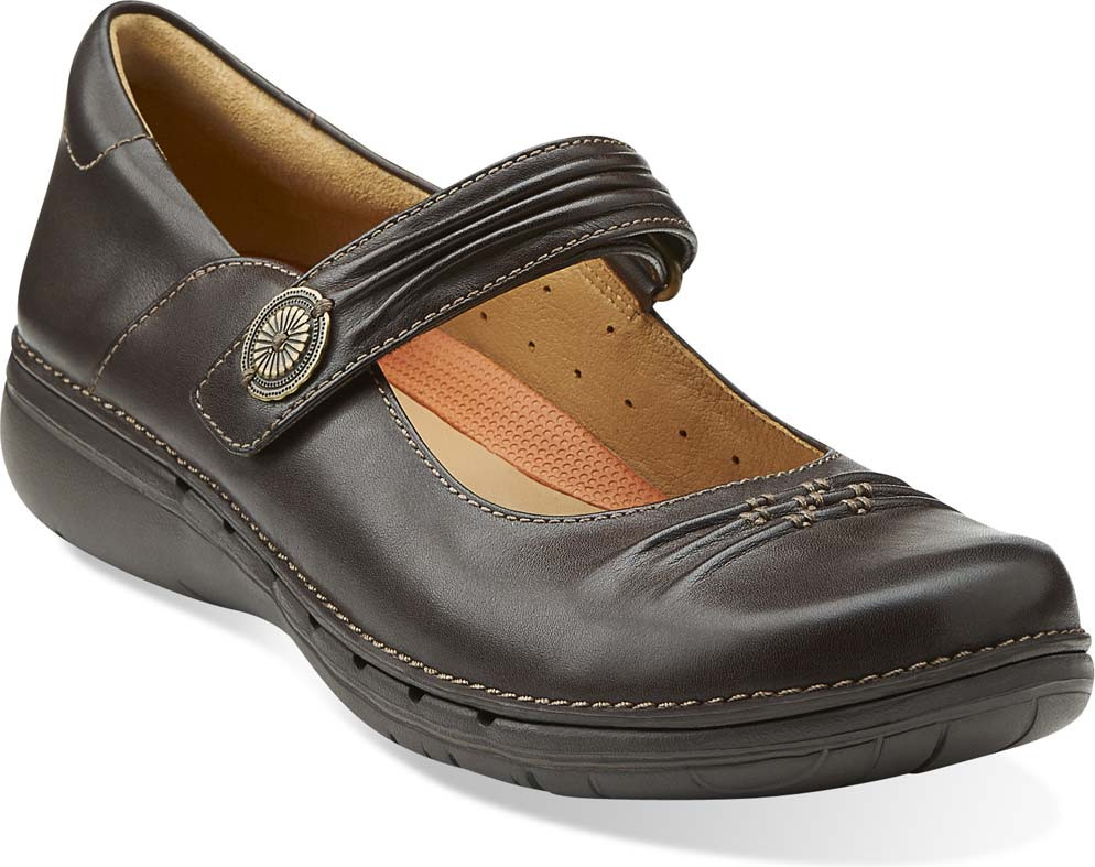 clarks brown mary jane shoes