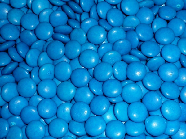 Choc Drops - Blue Single Colour Smarties clones (Our main image of this Confectionery)