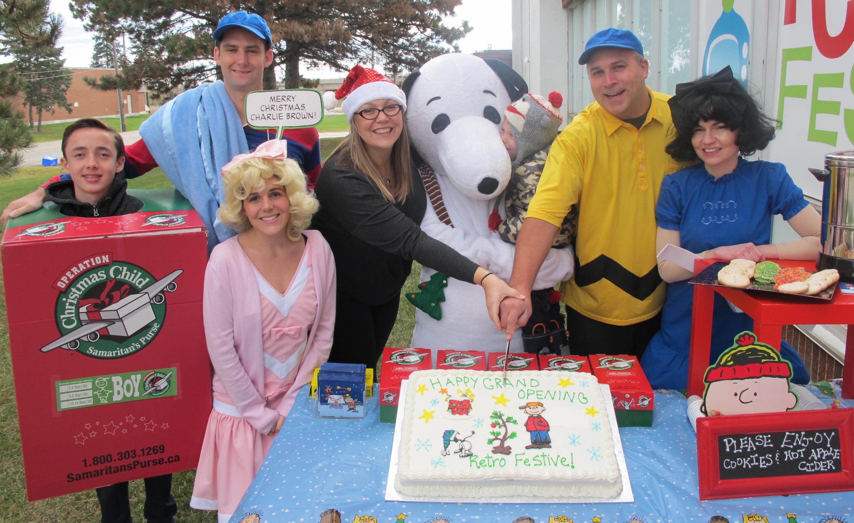 retrofestive-oakville-flagship-store.jpg retrofestive-oakville-flagship-store.jpg