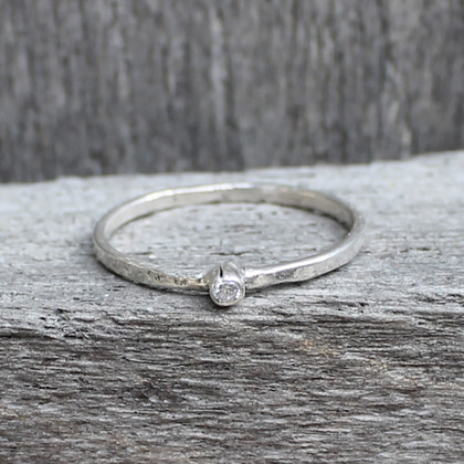 Sterling silver ring with solitaire white stone Sterling silver ring with solitaire white stone