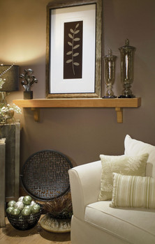 The Boxwood mantel shelf adds a modern look to any room.