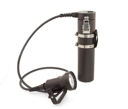 2500-lumen-side-mount-32-watt-led-dive-light.jpg 2500-lumen-side-mount-32-watt-led-dive-light.jpg