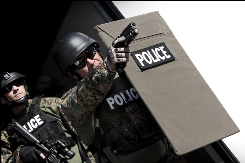 swat-ballistic-shield.jpg swat-ballistic-shield.jpg