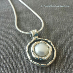 Classic Pearl Necklace