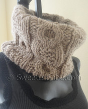 knitting pattern photo for chunky cabled cowl