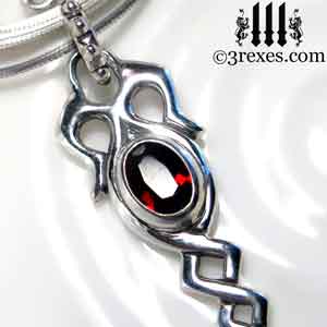 celtic-dripping-silver-necklace-garnet-stone-detail celtic-dripping-silver-necklace-garnet-stone-detail