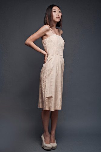 vintage 50s dress tan nude wood grain wiggle hourglass spaghetti straps (28" waist)