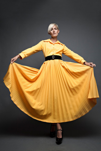 vintage 70s dress maxi pleated bright yellow long sleeves L (38" Bust) :
