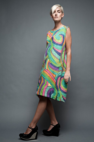 vintage 60s 70s Mod A-line shift day dress cotton psychedelic swirls sleeveless plus size 1X 2X (46" Bust)