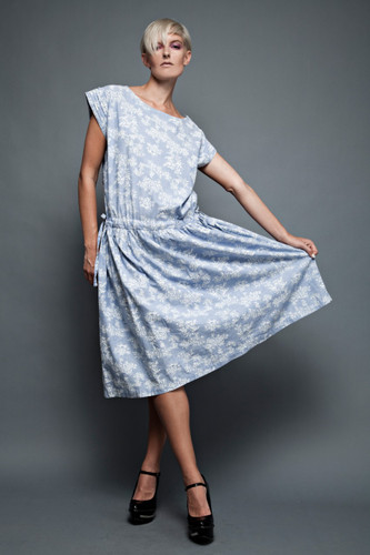 vintage 80s cotton chambray dress blue white rose sleeveless drop waist ONE SIZE (up to plus size 2X)