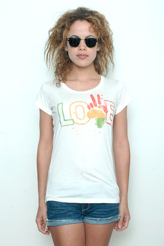 Junk Food T shirt 50/50 Peace Love Paint Splatter on White XL (17" width)