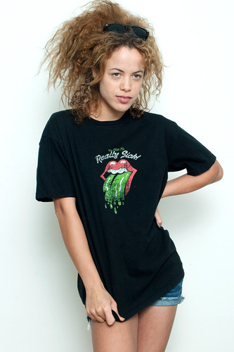 Used T Shirt Tee 100% Cotton You Make Me Really Sick / Rolling Stones Parody BLACK L (22" width)