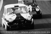68100a - J Leffler - Morris 850 - D Holland - Mini S - 1968 - Oran Park - Photographer David Blanch