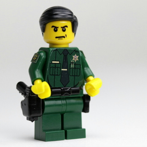 lego police officer minifigure