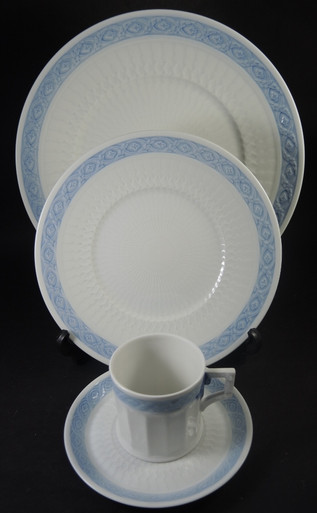 Vintage 6 Person Royal Copenhagen Blue Fan Dinner Set