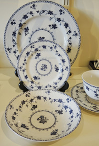 Vintage Royal Doulton Yorktown Blue Fluted Dinner set for 6 people