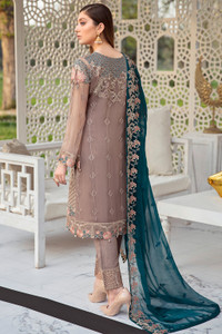 custom stitch Ramsha Party Wear Suits Sweden 02