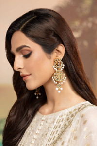 Golden Kundan Chandbali