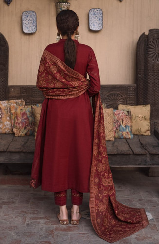 Iznik Winter Linen Collection Riyadh
