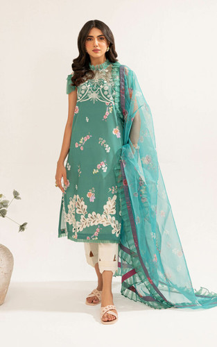 Asifa & Nabeel Lawn Collection California