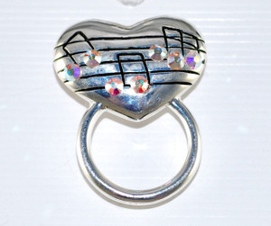 Musical Notes Heart Reader pin frontal view