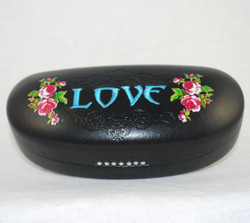 Top of case showing "Love" motif