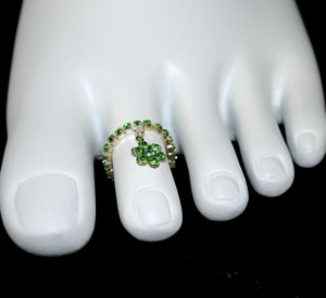 Front view of toe ring w/charm