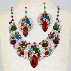 Beautiful genuine crystal necklace set