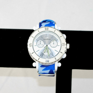 Front view of unisex camo watch