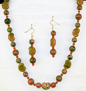 Full Front view of necklace set