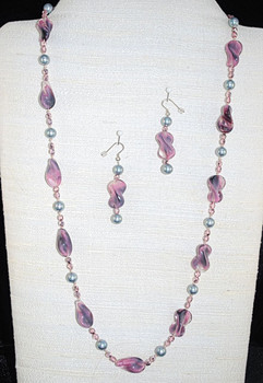 Full view of Vintage beads in recycled new necklace set!