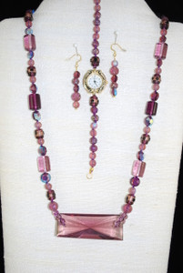 Entire view of necklace set