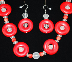 Details of lower necklace beads
