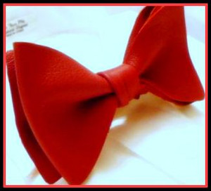 LEATHER BOW TIE RED