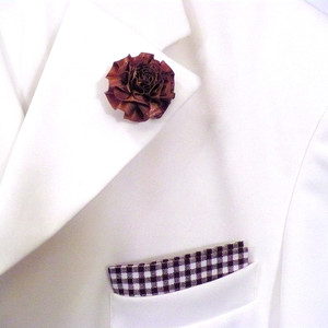 LAPEL BLOSSOM   SIZE EXAMPLE