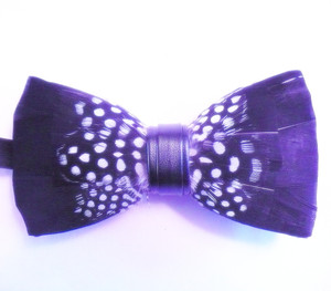 FEATHER  BOW TIE 32