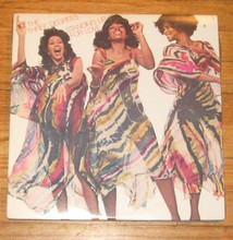 THREE DEGREES - Standing Up For Love