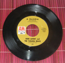 ALPERT, HERB & TIJUANA BRASS - A Banda / Miss Frenchie Brown