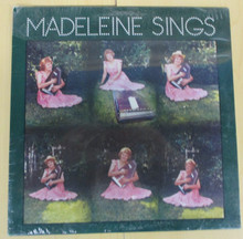 ROUSSON VICZKO, MADELEINE - Sings