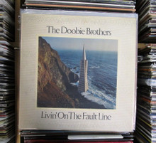 DOOBIE BROTHERS - Livin On The Fault Line LP
