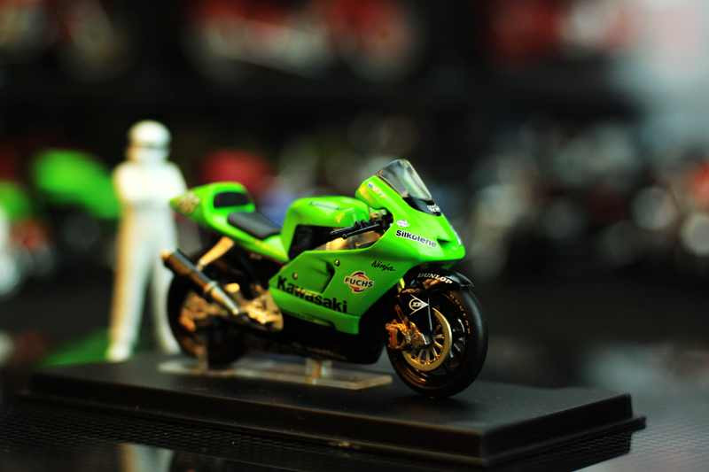 IXO new authentic motorcycle model 1:24 Kawasaki ZX-RR No. 88 GP motorcycle  racing model - MonkeyHobby.com