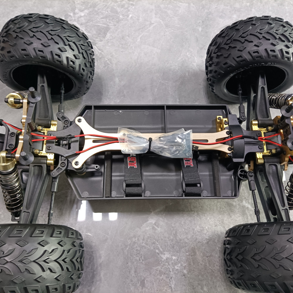 JLB Cheetah 11101 手工改装版 灯光モデルフィギュア&暴力大脚怪