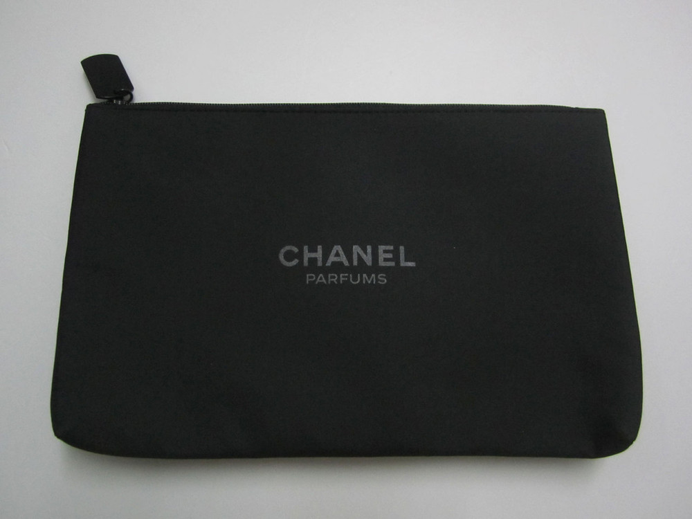 CC_CHANEL Beauty Classic White/Black Gift Box & Paper Bag Gift