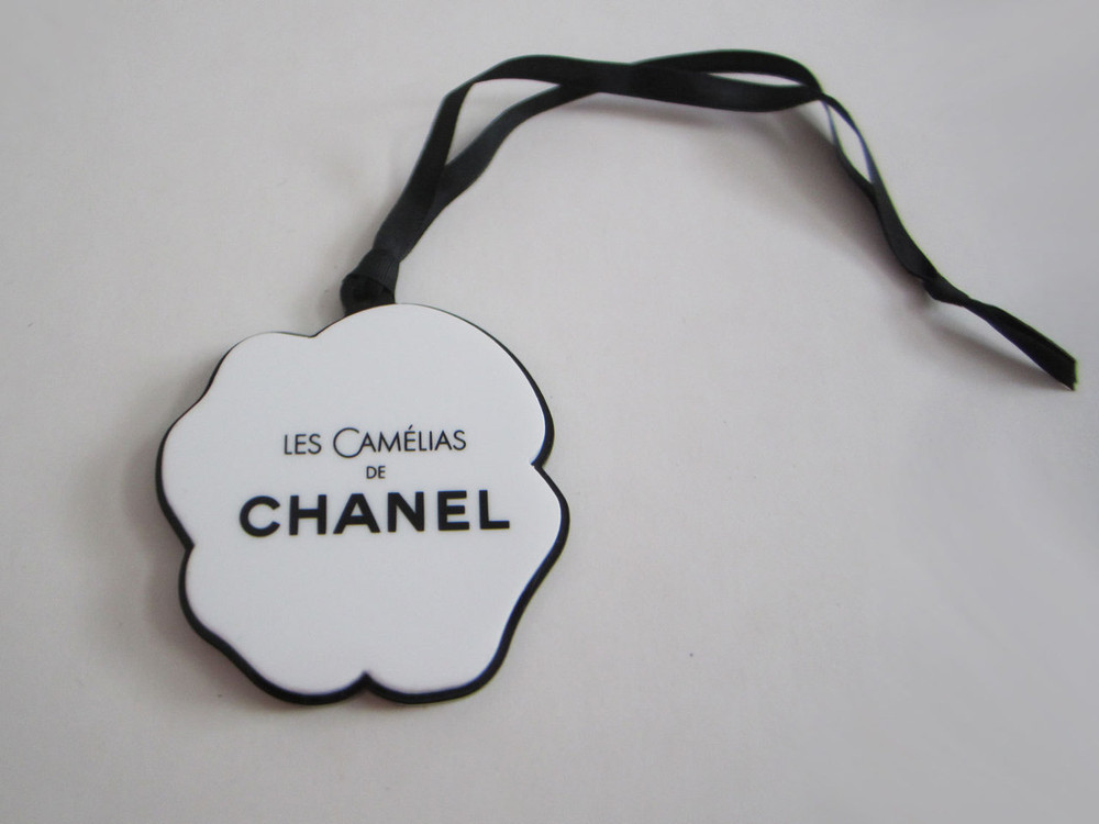 chanel purse ornament