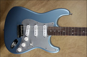 Fender FSR American Deluxe Stratocaster Ice Blue Metallic Strat Guitar