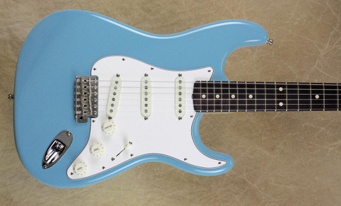 Fender Custom Shop Strat Postmodern Stratocaster Daphne Blue RW Guitar